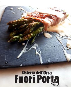 Involtini di asparagi e speck con vellutata